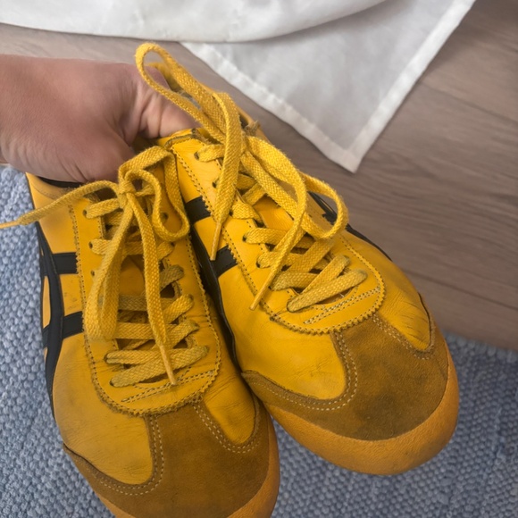 Onitsuka Tigers Yellow Black Bruce Lee Sneakers - Picture 12 of 12